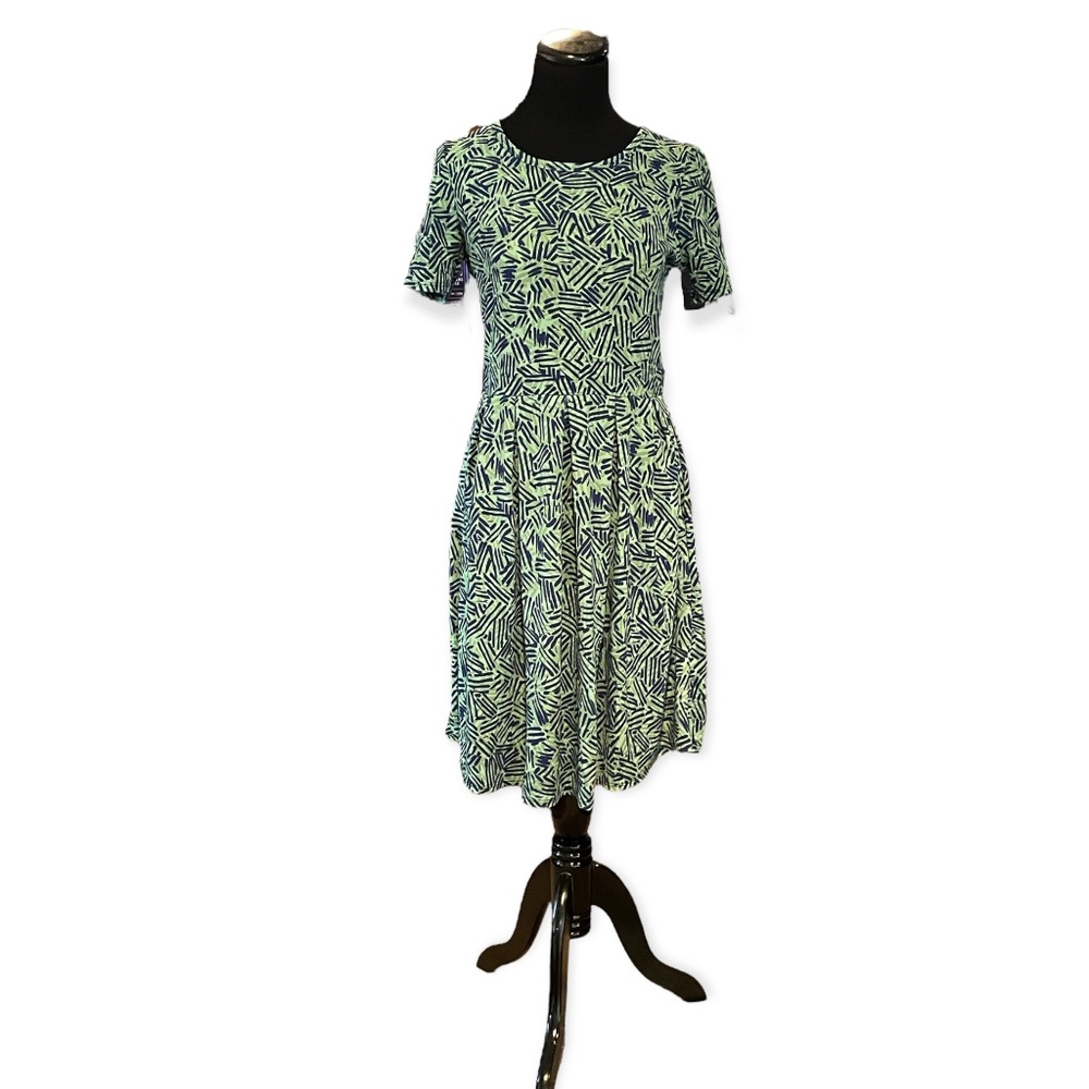 M LuLaRoe NEW Amelia Pleated Dress Beautiful Green Blue Pattern Medium
